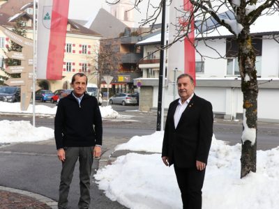 Anton Stabenteiner (Haus im Leben) und Bürgermeister Herbert Kröll. © Haus im Leben